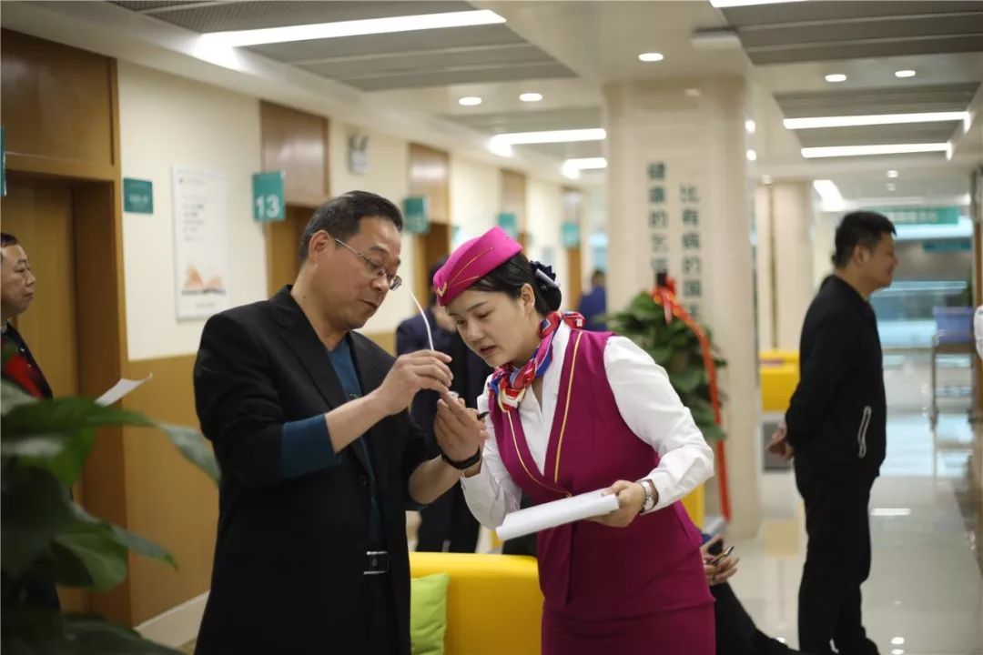 襄樊24小时套医保卡(北京医保卡使用指南)